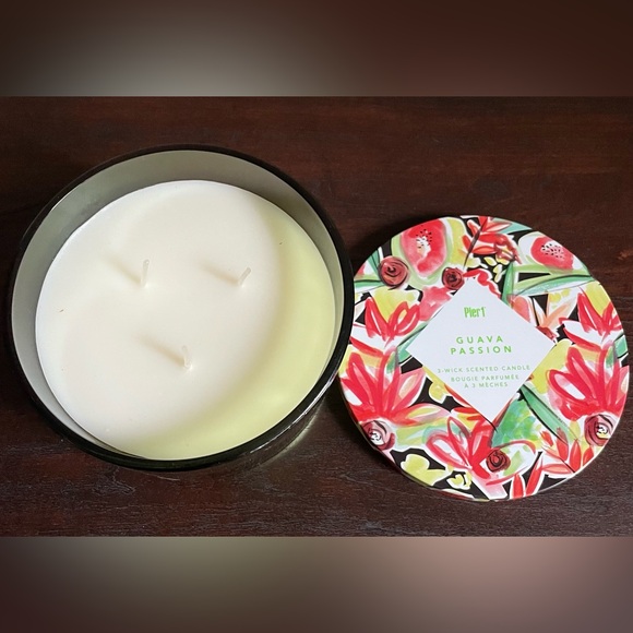 guava passion fruit 3 wick candle - Picture 3 of 5
